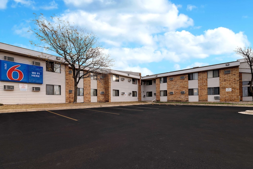 Motel6 Lakeville, MN - South - Lakeville 49/59