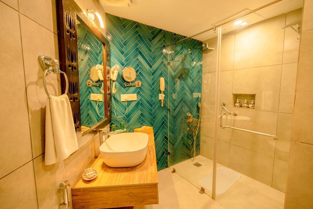 Ganga Kinare A Riverside Boutique Hotel 49/50