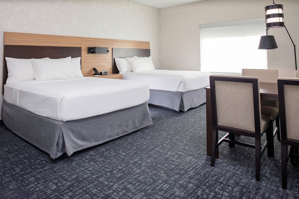 1 BEDROOM, SUITE, ACCESSIBLE