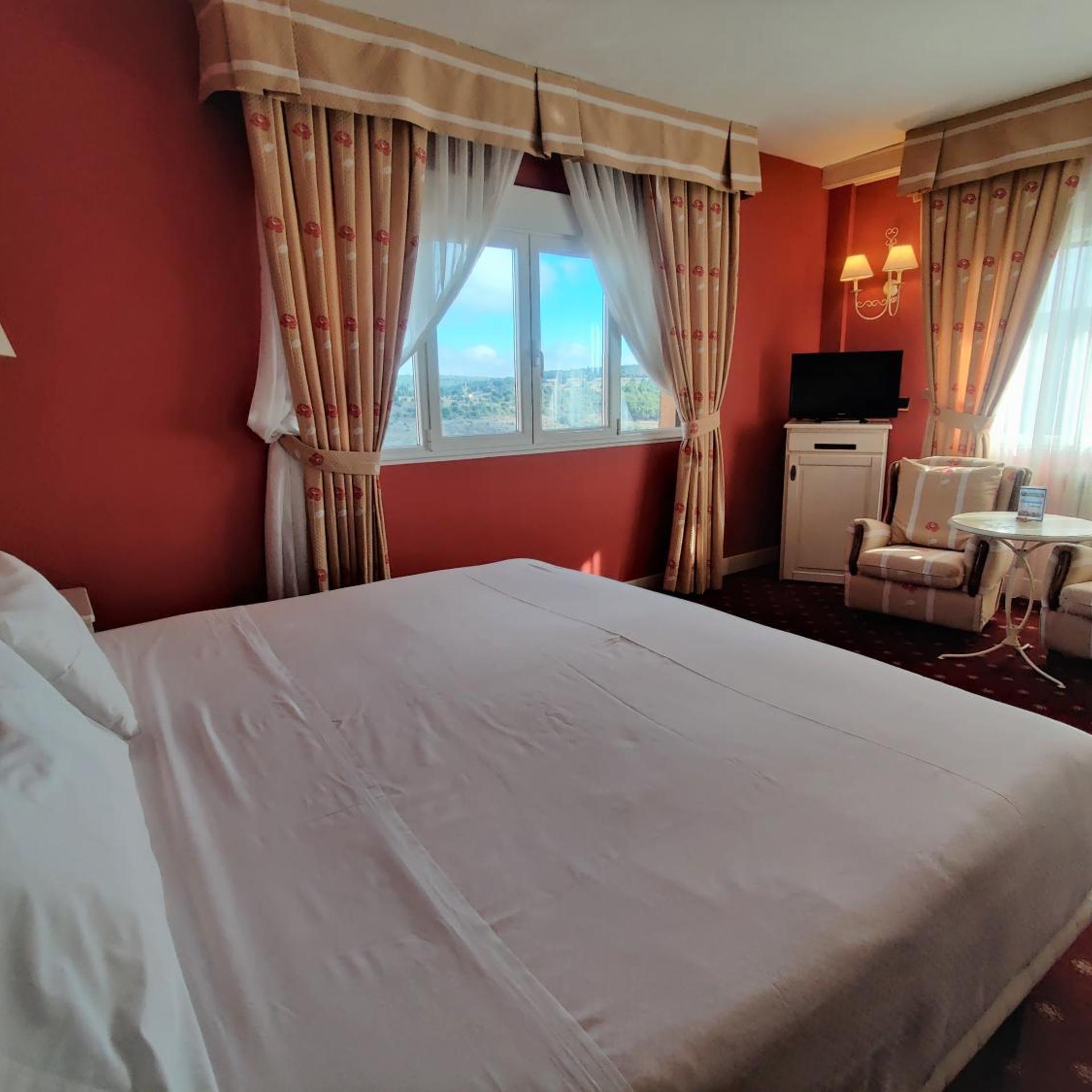 Hotel Leonor Miron 16/55
