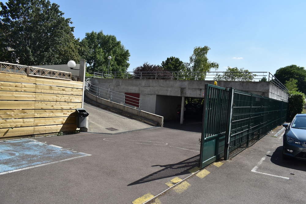 Ibis Beaune Centre 74/78