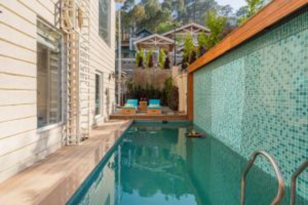 ELIVAAS prive The Royce Daisy Ultra Luxe 4 BHK Villa With Pvt Pool Jacuzzi 360 Hill Views 16/29