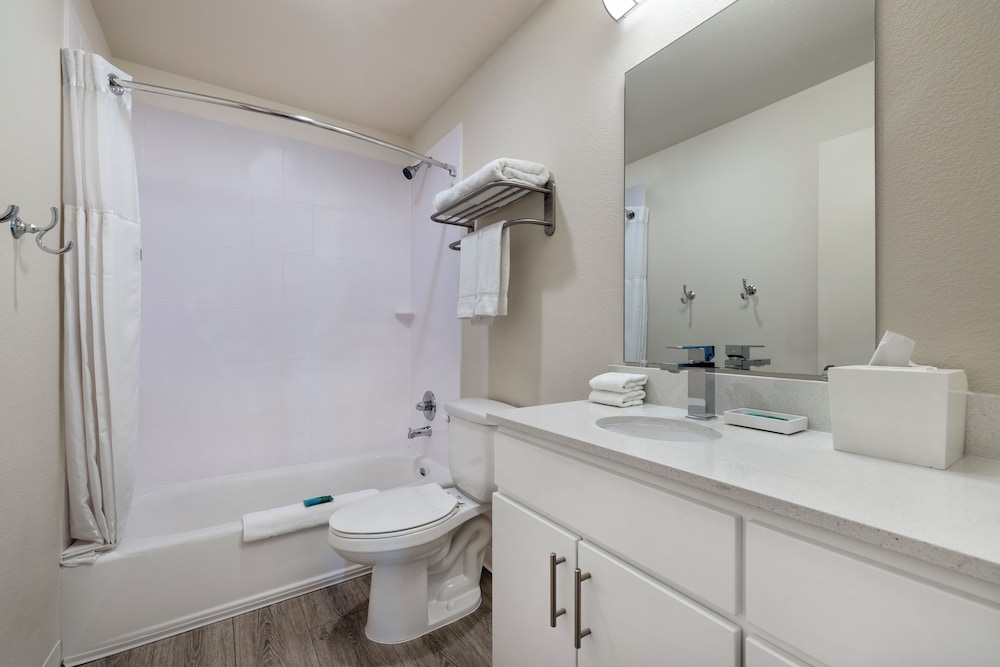 Soka Suites Dallas - Las Colinas 28/31