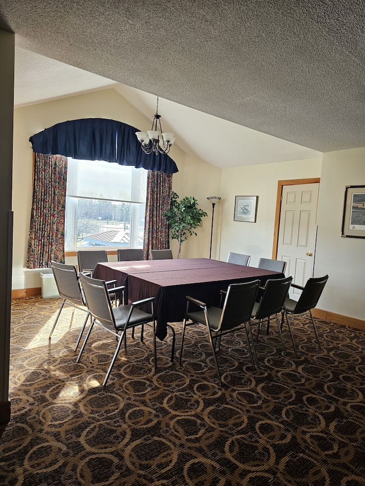 Granite Town Hotel 25/43