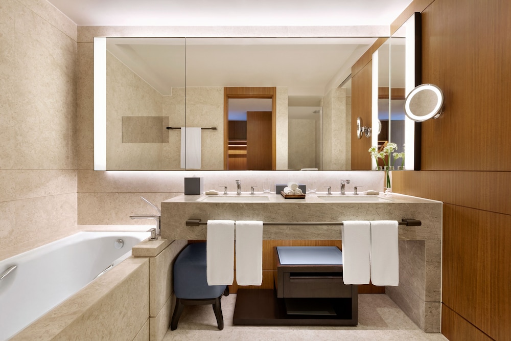 Kerry Hotel Hong Kong 41/43