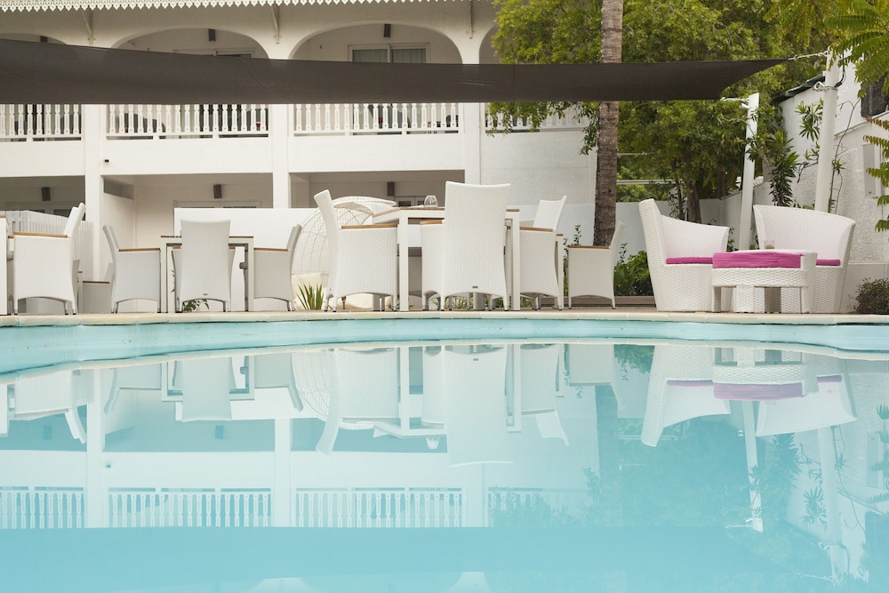 Esprit Libre Restaurant and Guest House 2/53