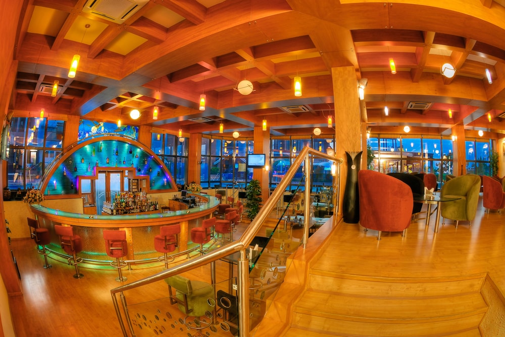 Clarks Exotica Convention Resort Spa 63/70