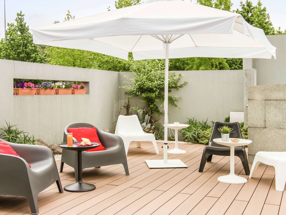 Ibis Guimaraes 49/73
