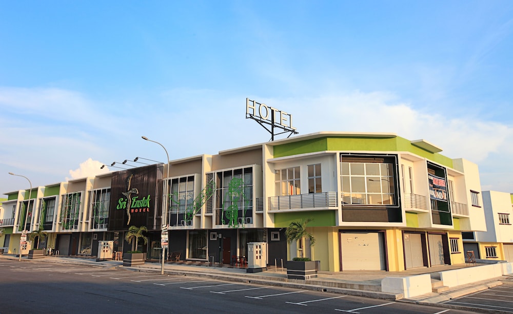 SRI ENSTEK HOTEL 8/53