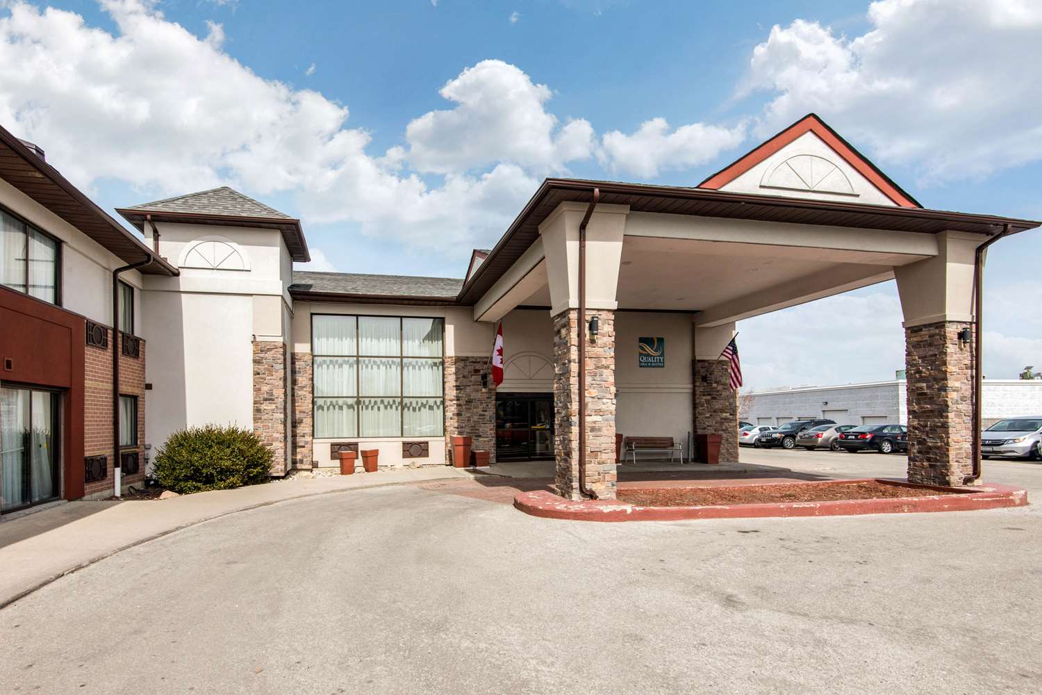 Quality Inn & Suites Mississauga 39/41