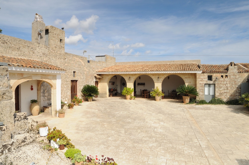 Masseria Uccio 38/41