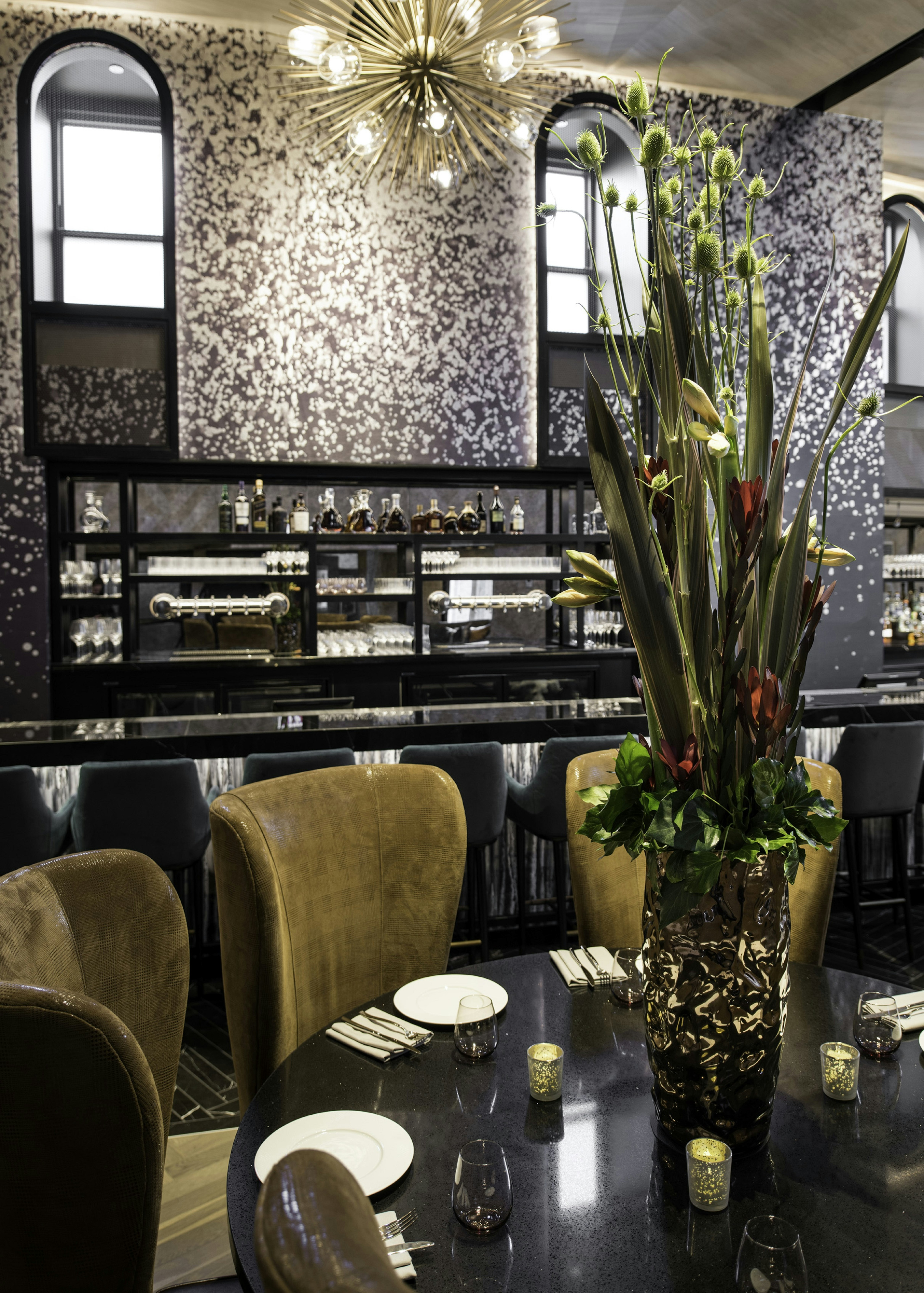 Londonhouse Chicago Curio Collection By Hilton 29/50