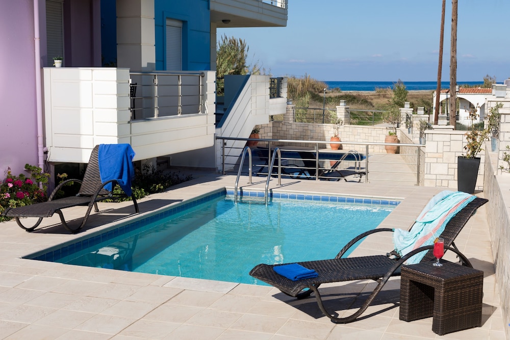 Kronos Villas 17/27