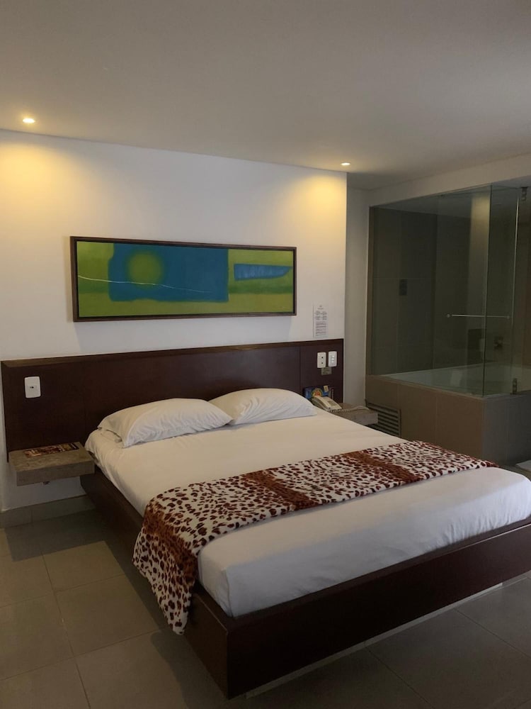 Hotel Romanza 25/45