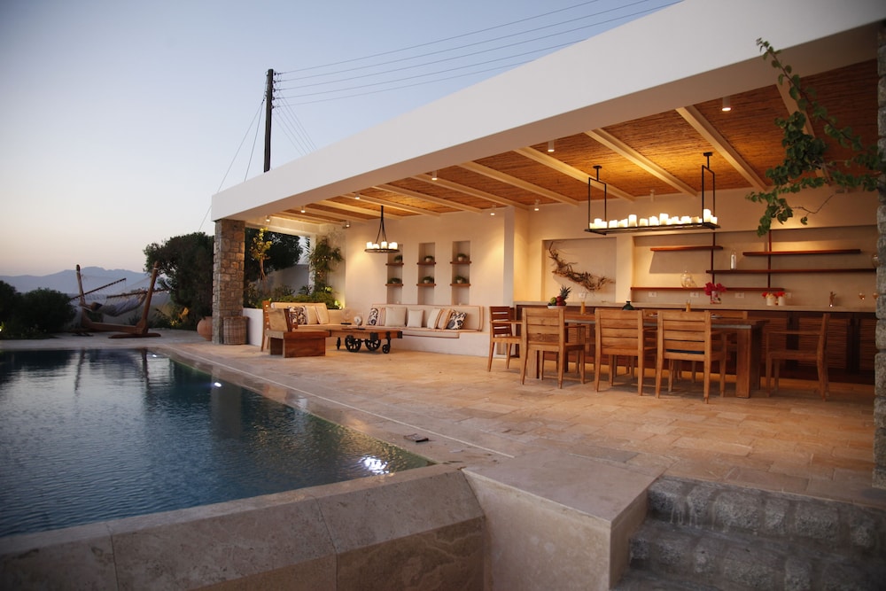 Belvedere Waterfront Villa and Suites 15/49