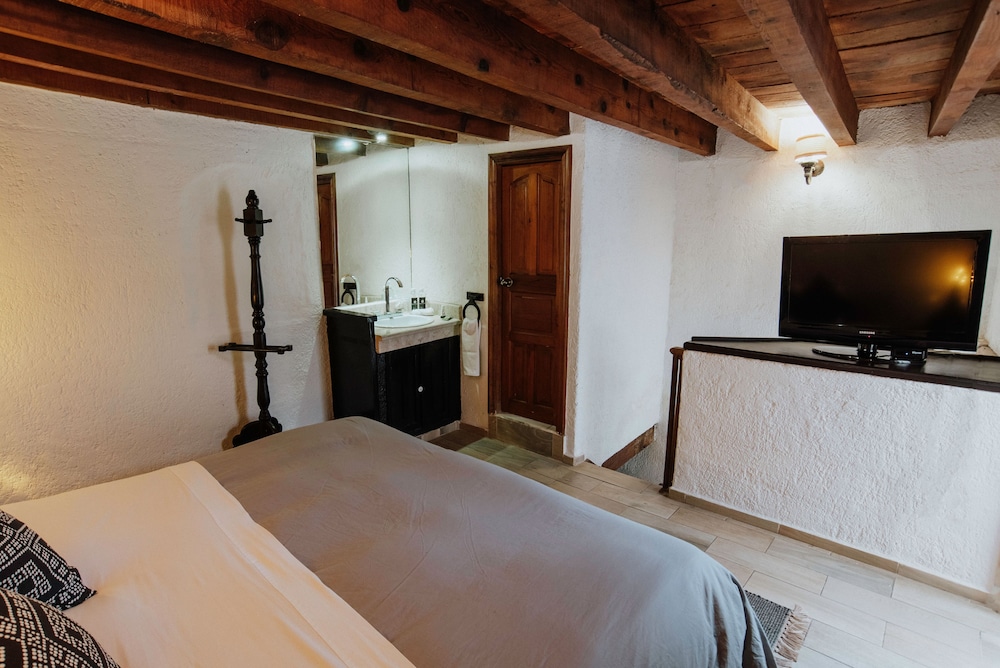 Meson de La Merced Hotel And Suites 14/38