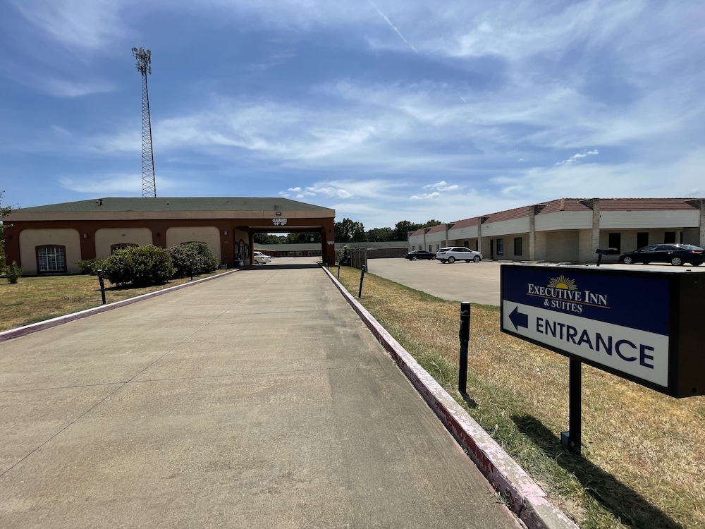 Best Western Gun Barrel City Inn 5/27