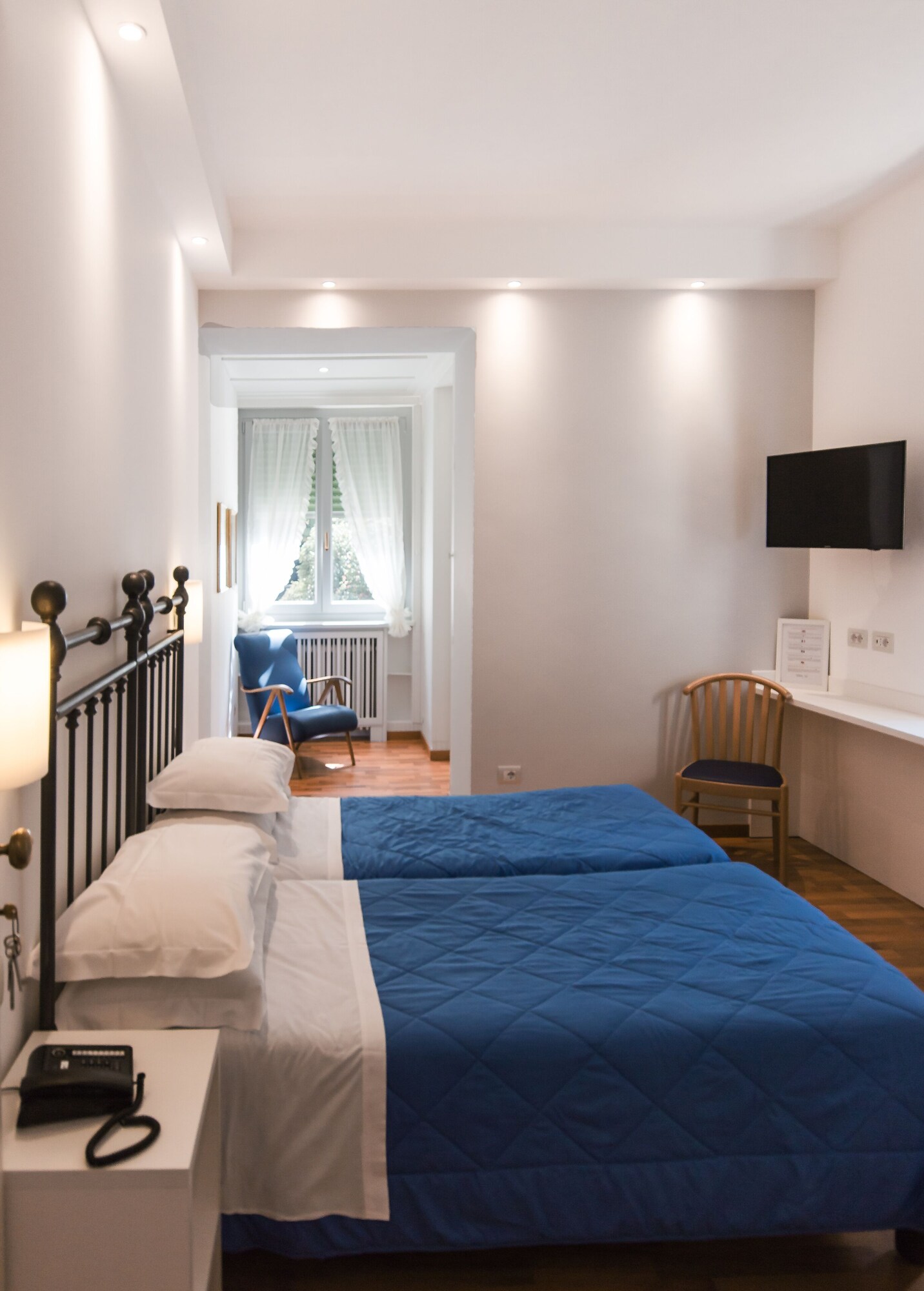 STANDARD, DOUBLE OR TWIN BED