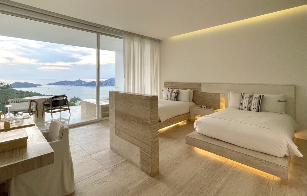 Ocean, Suite, 2 Double Beds, Balcony