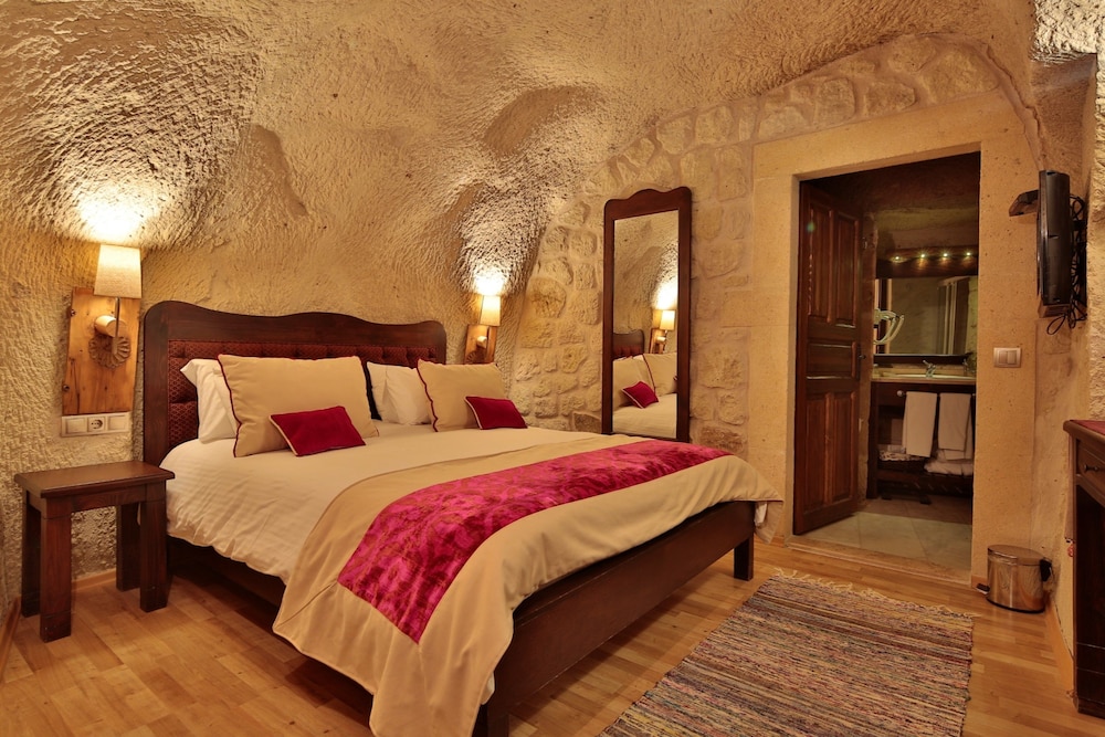 STANDARD, DOUBLE BED, PRIVATE BATHROOM, COURTYARD AREA