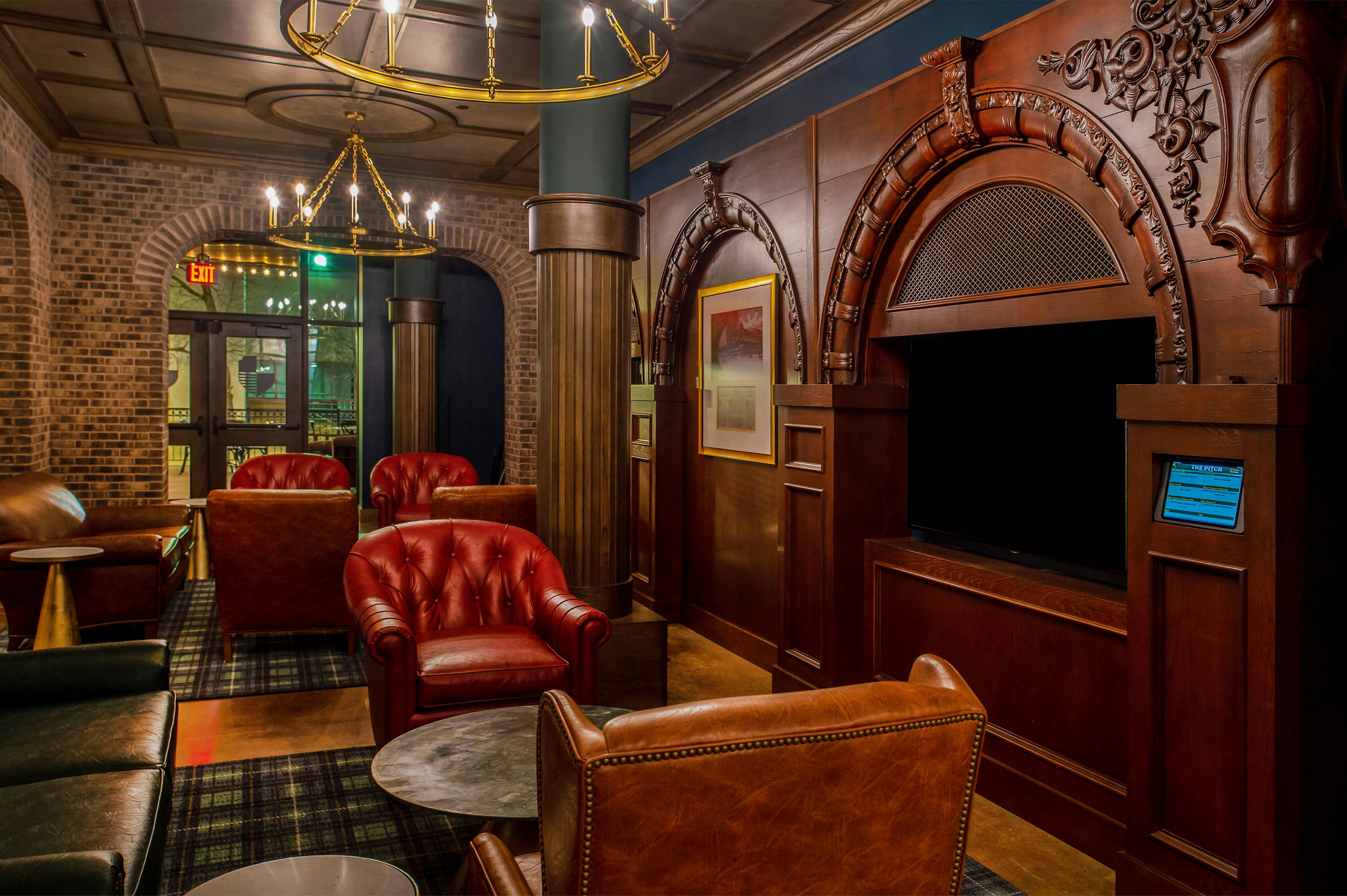 St. Louis Union Station Hotel Curio Collection By Hilton 51/82