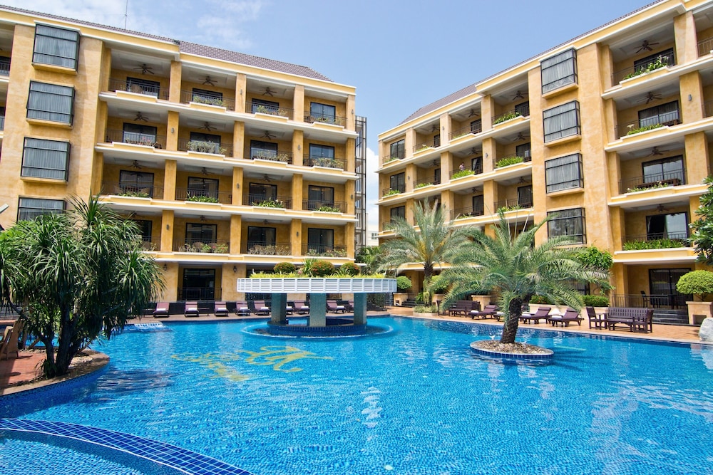 Lk Mantra Pura Resort 6/65