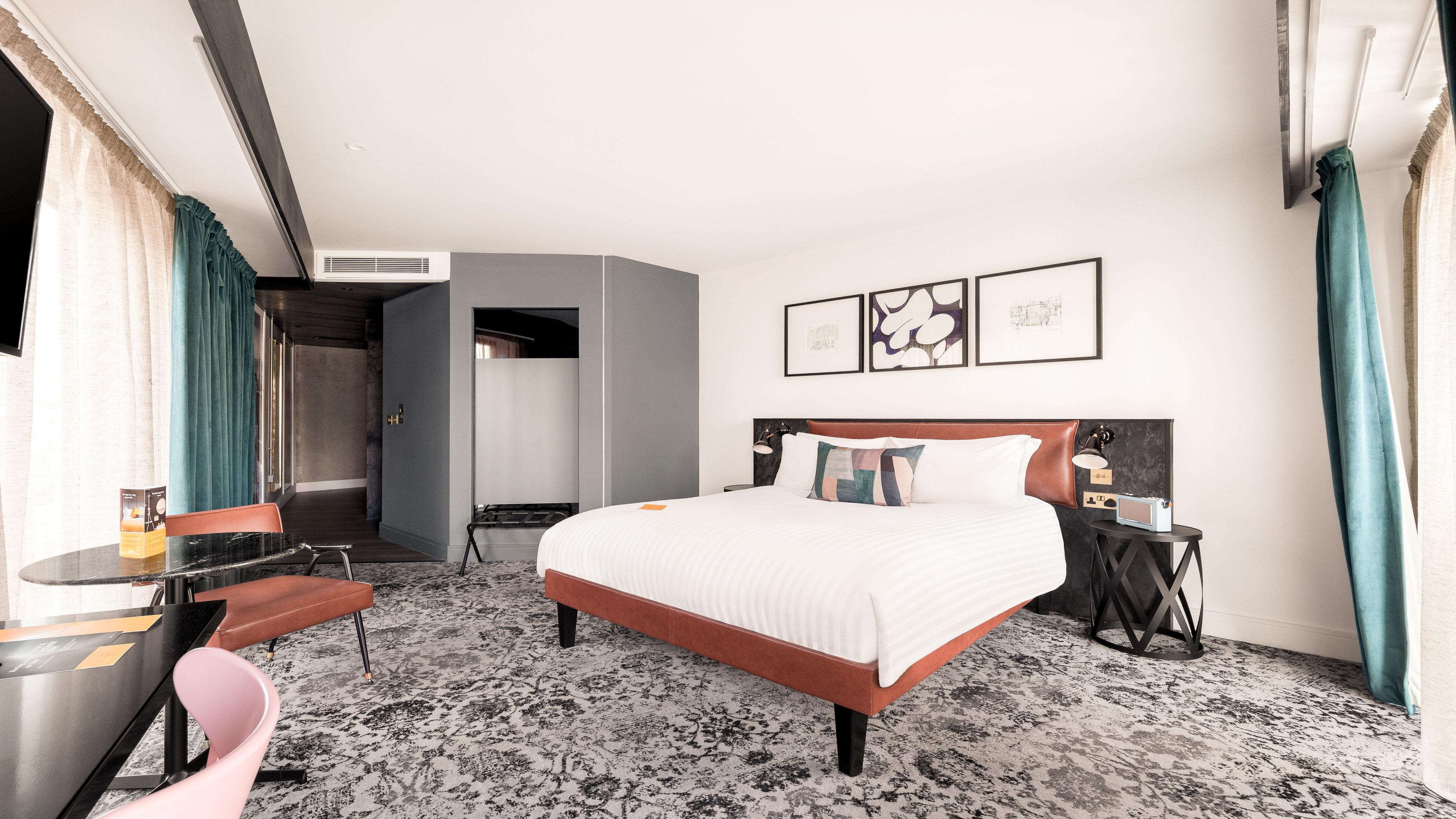 Premium, Queen Bed