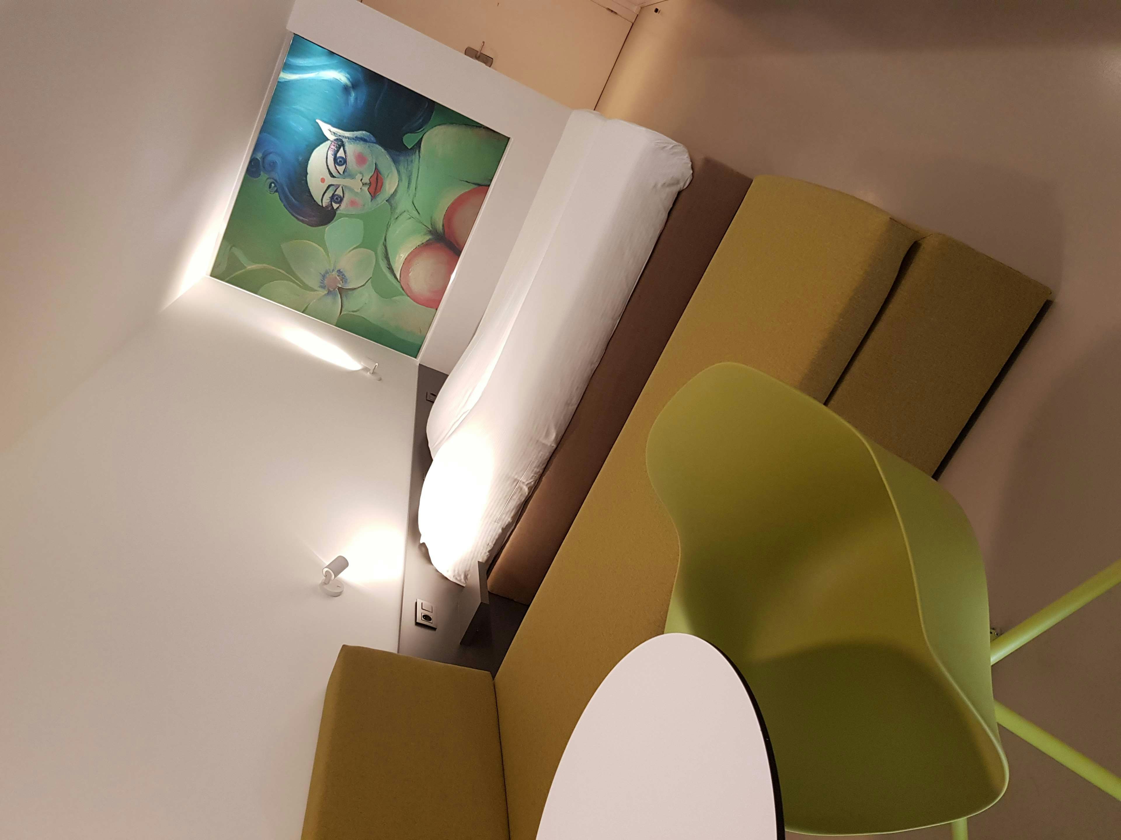 Hotel Corbie Geel 11/18