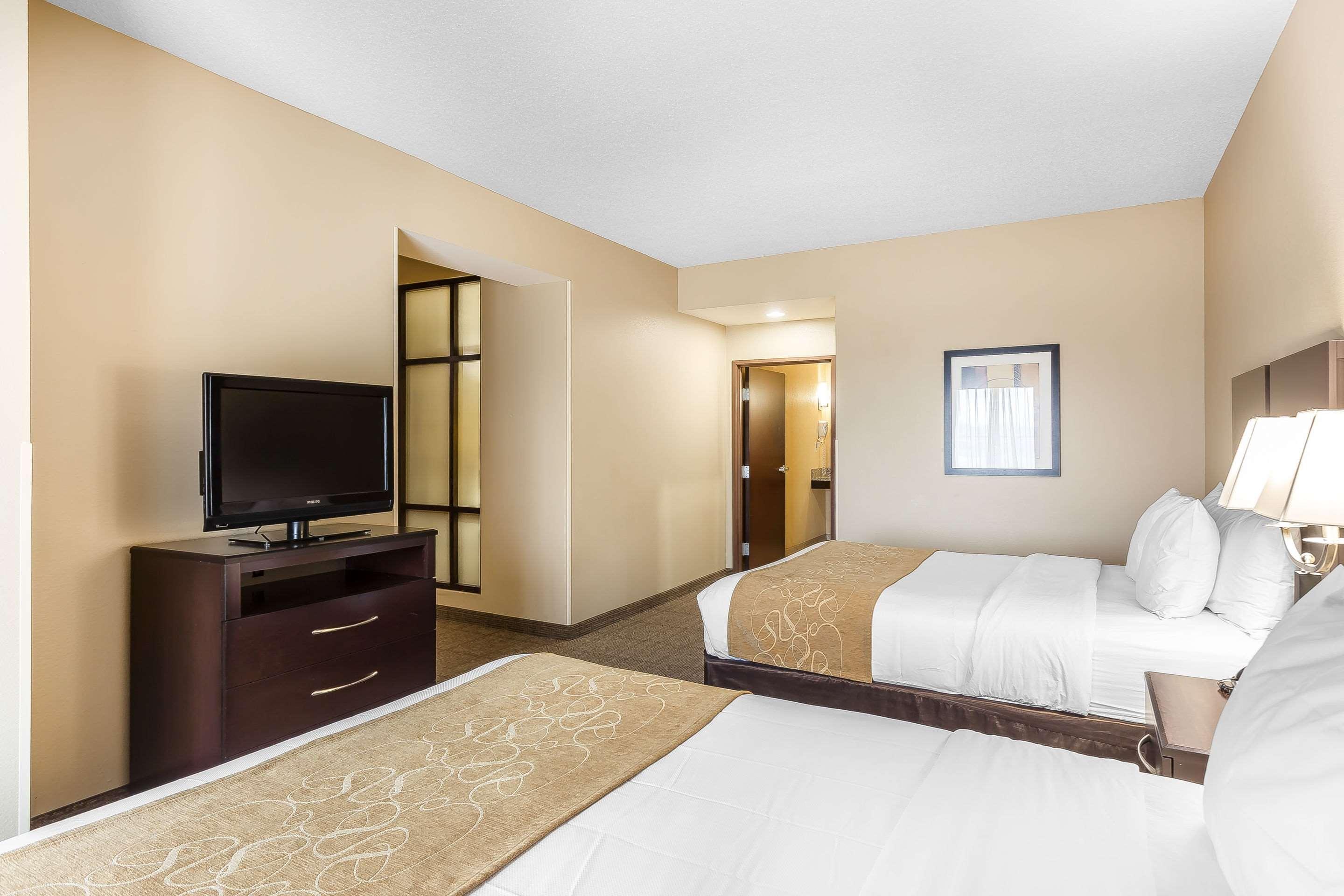 SUITE, 2 QUEEN BEDS, ACCESSIBLE