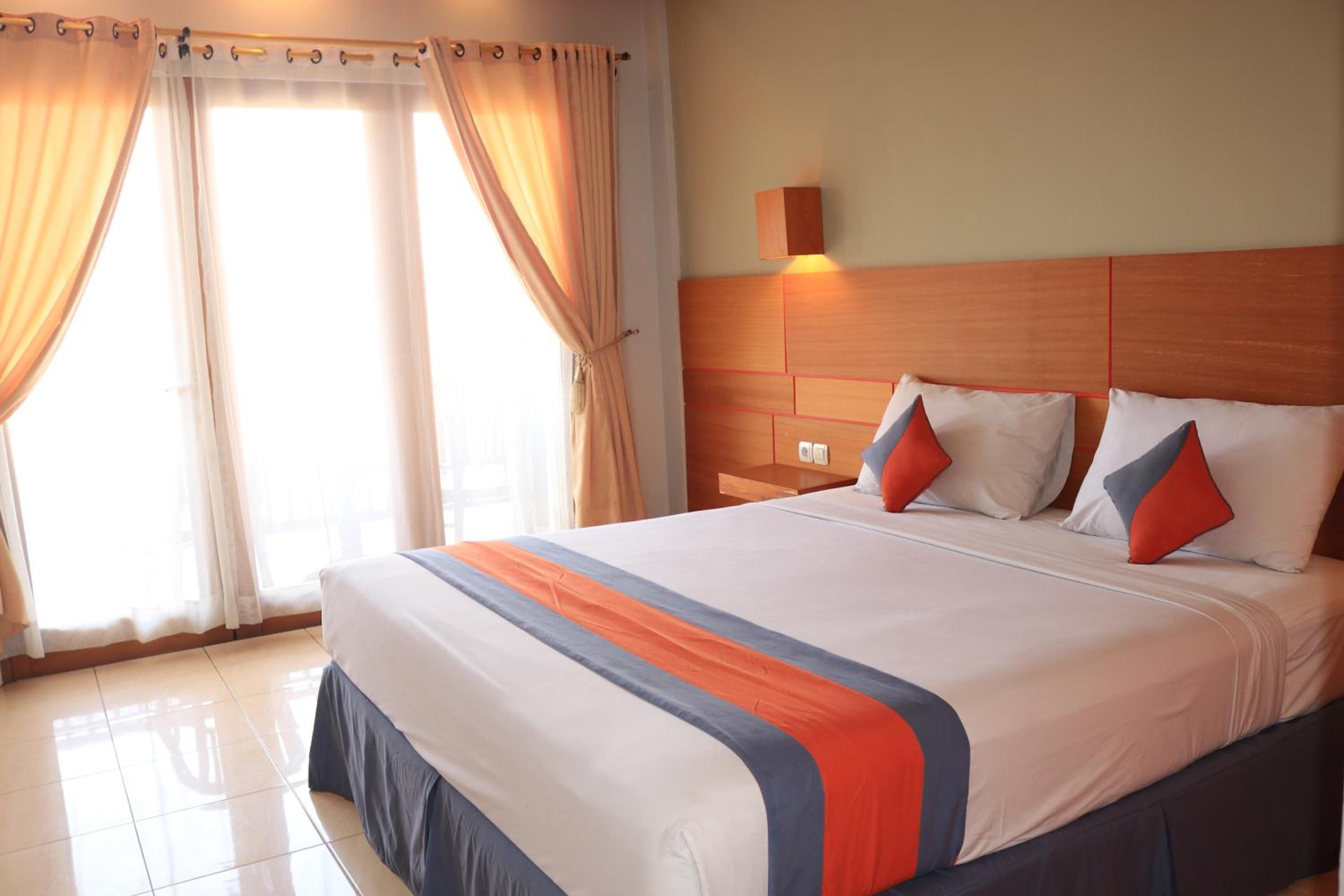 Deluxe, Pool Side, Ground Floor