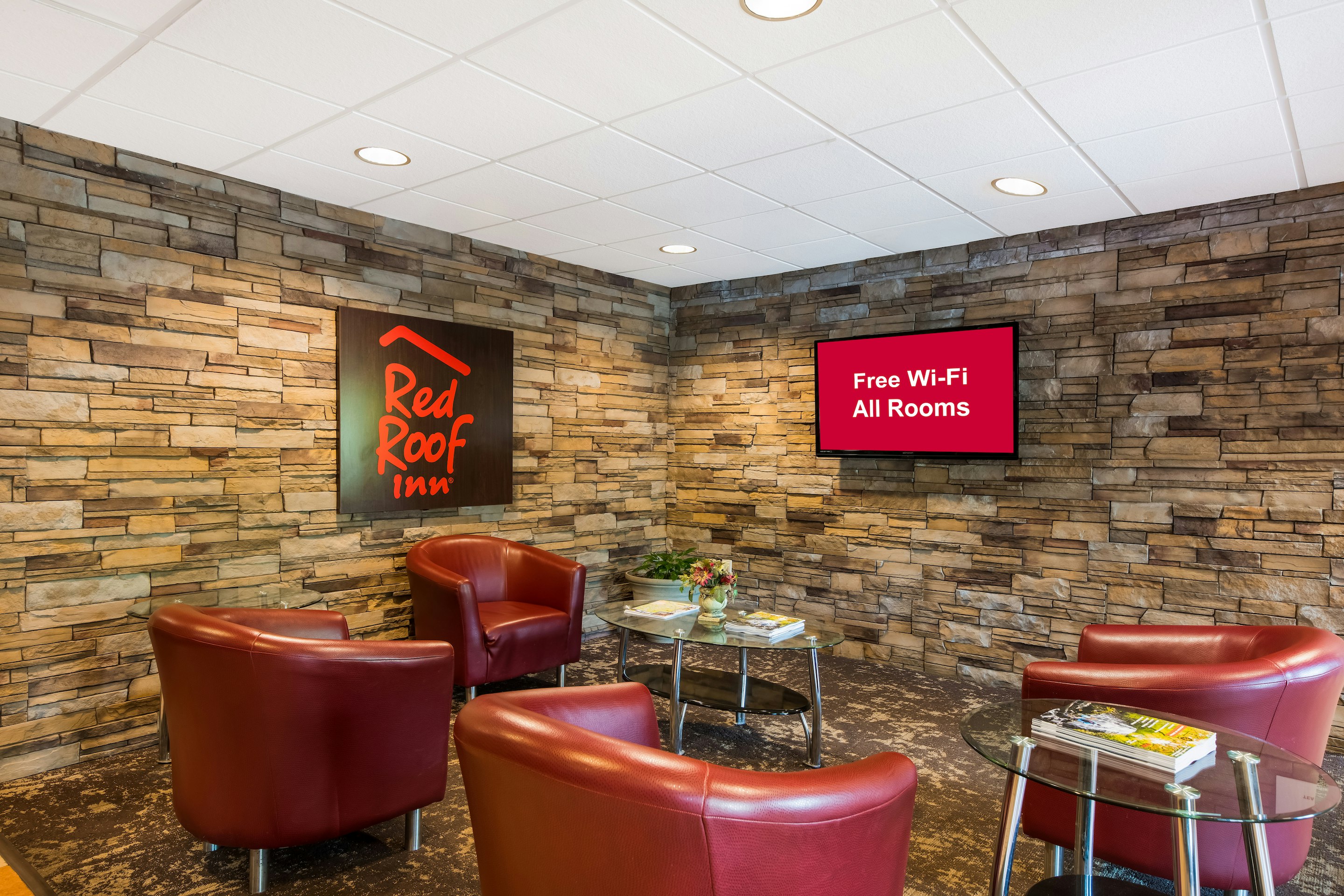 Red Roof Inn Hendersonville 24/32