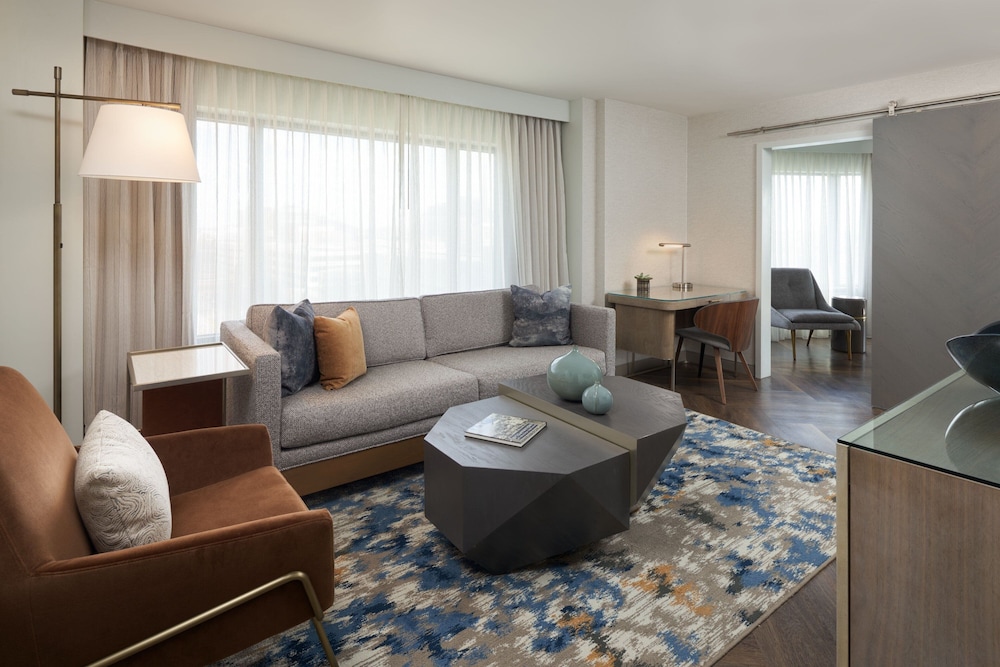 The Westin Indianapolis 28/50