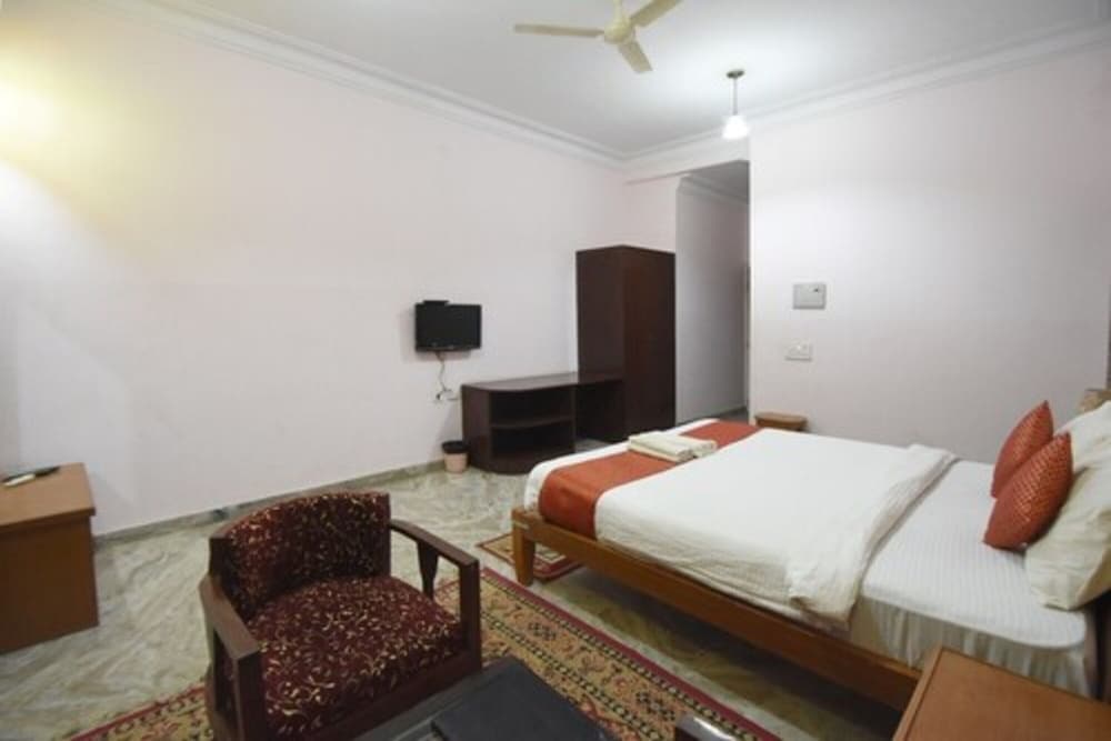 Hotel Satyam Palace 33/56