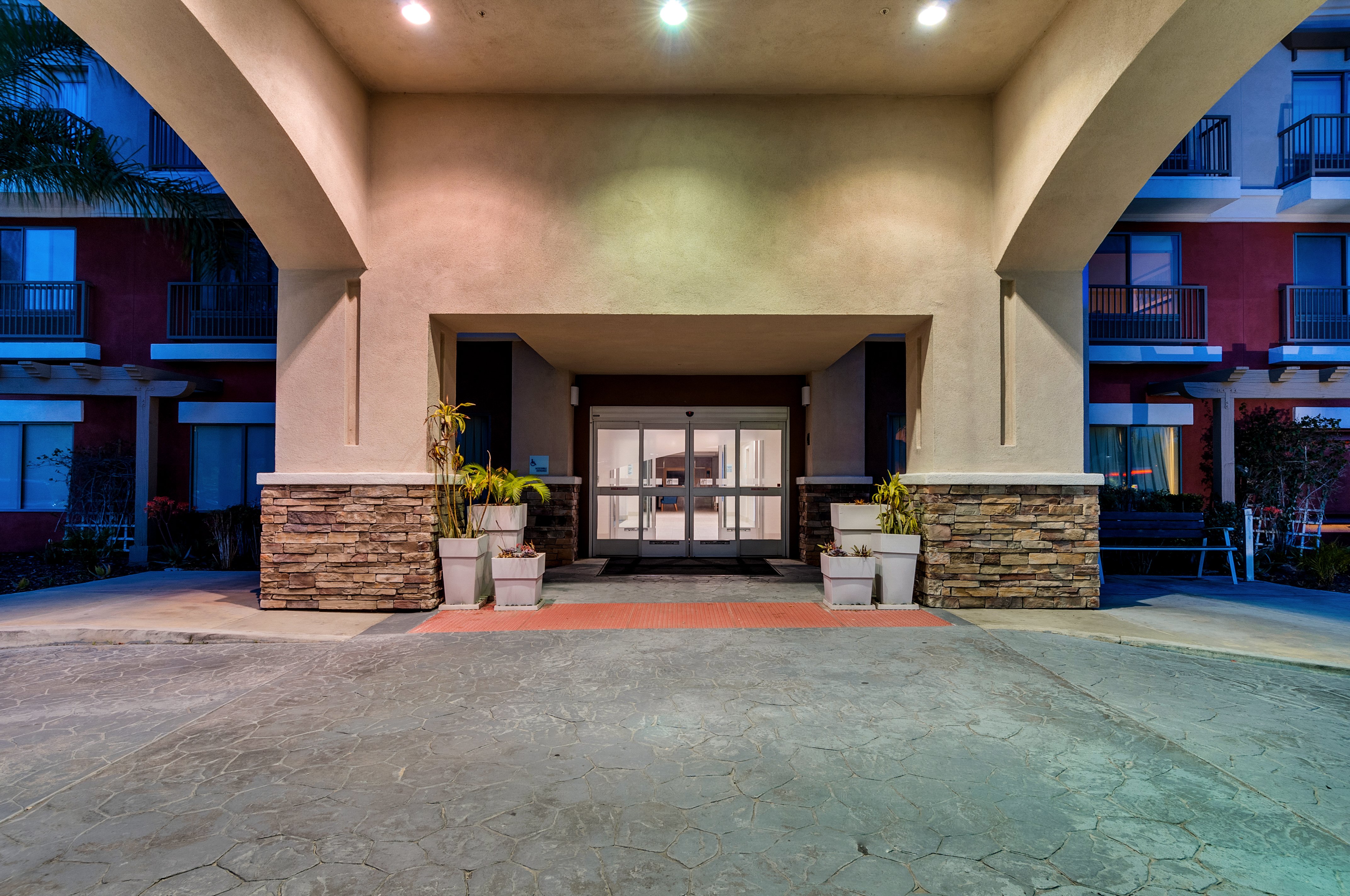 Holiday Inn Express Hotel And Suites Lake Elsinore 60/61