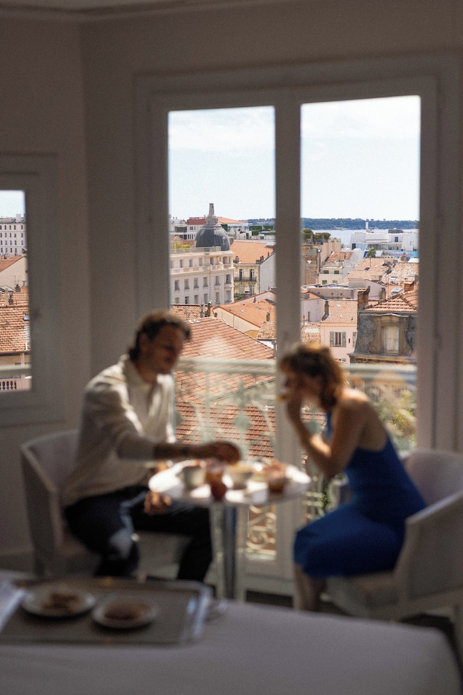 Renoir Cannes Hotel 49/68