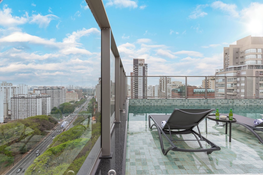 Cozzy Premium Paulista Hotel 66/70