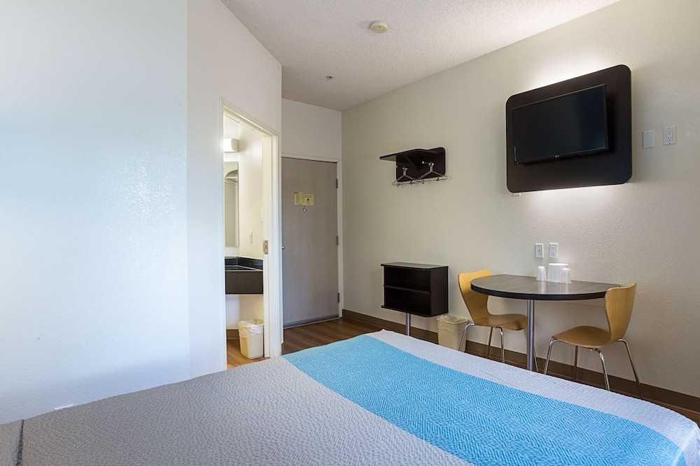 Motel6 Page, AZ 37/60