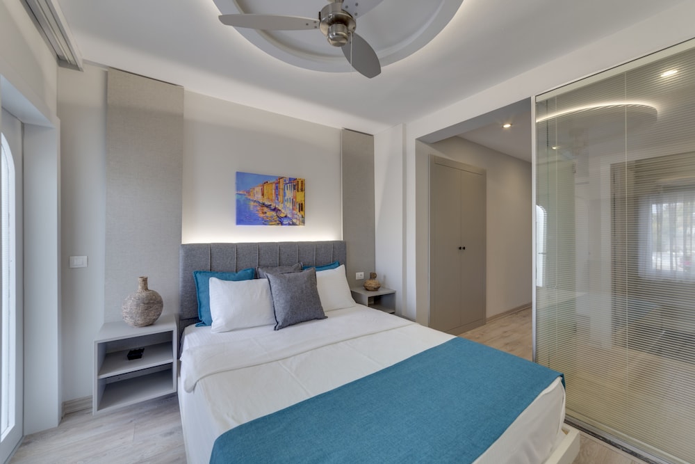 La Brezza Suite &amp; Hotel 15/63
