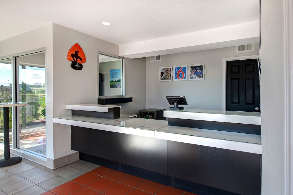 Motel6 Sulphur Springs, TX 8/41