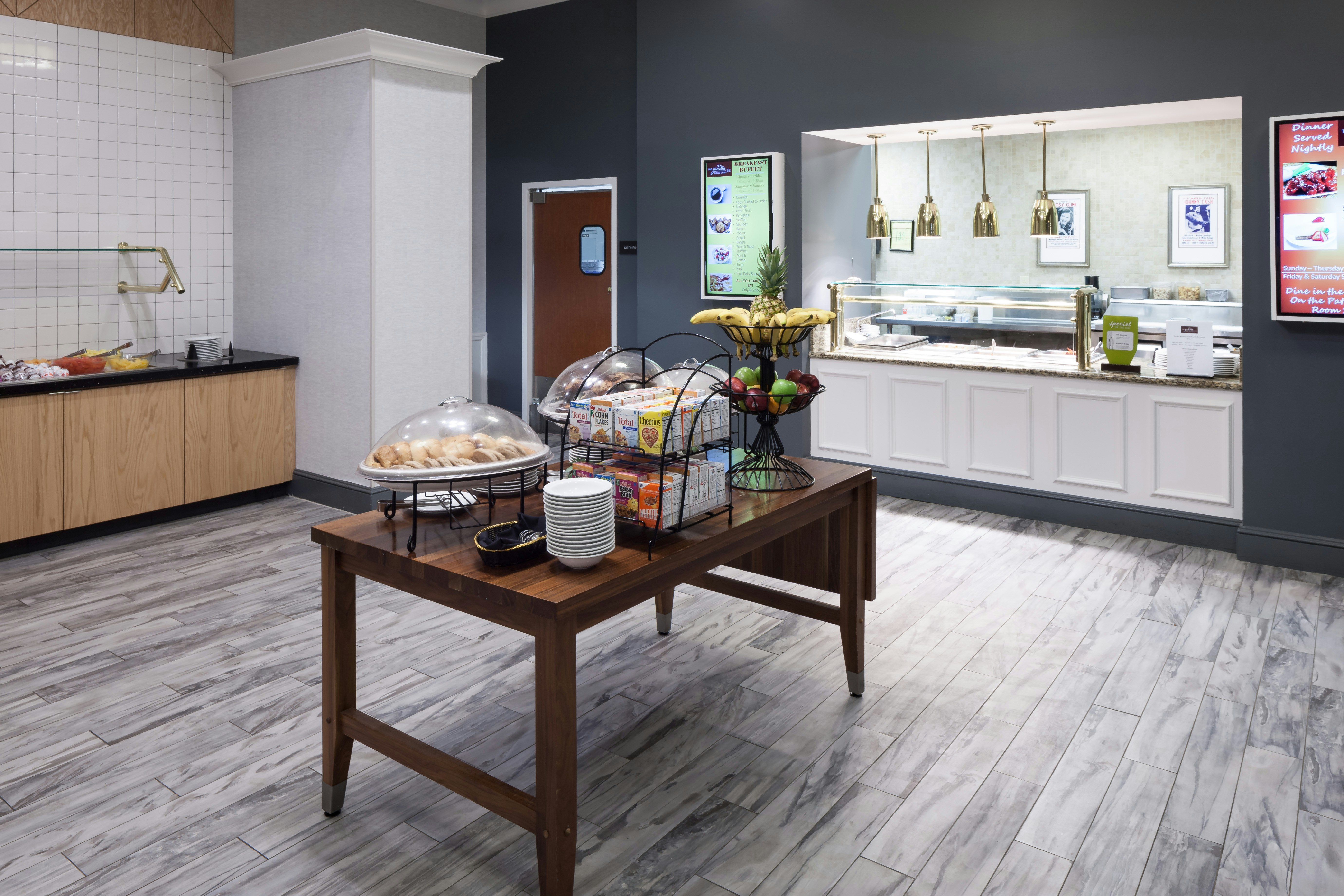 Hilton Garden Inn Nashville-Vanderbilt 28/65