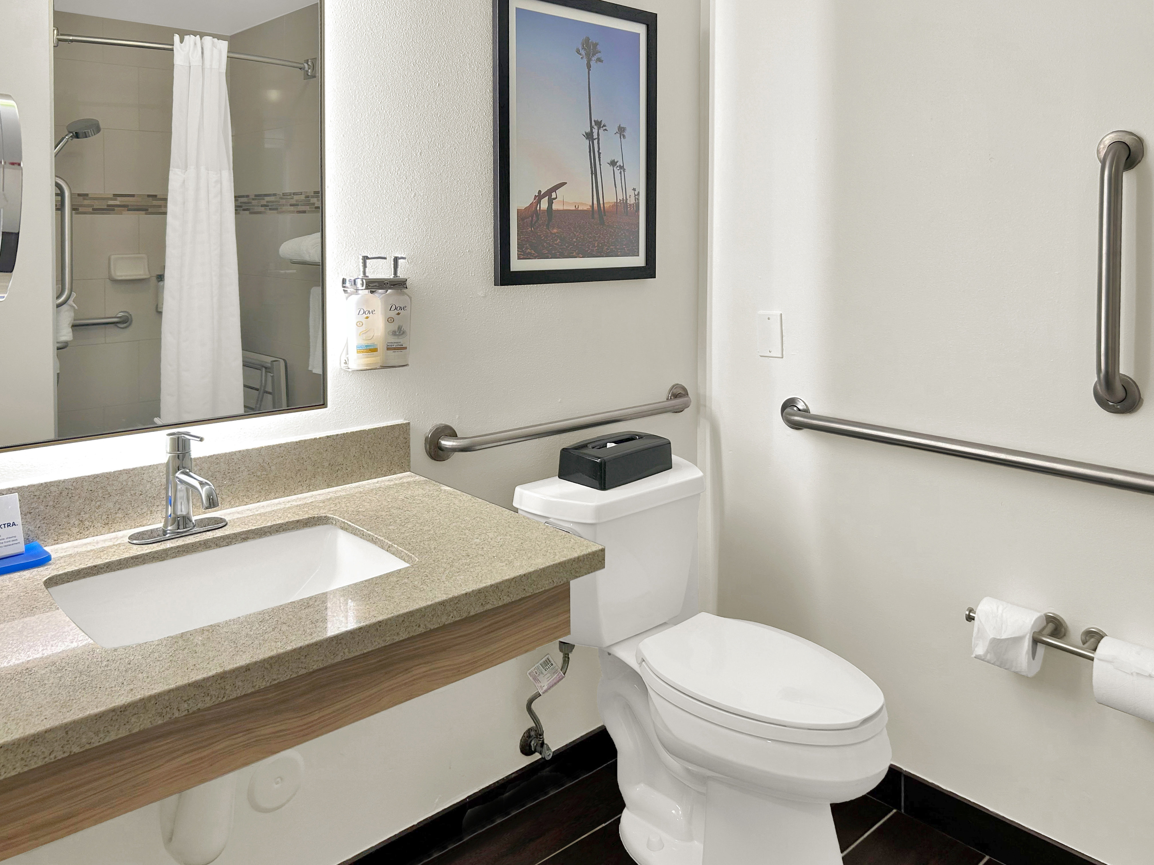 Holiday Inn Express Hotel Suites Carpinteria 76/77