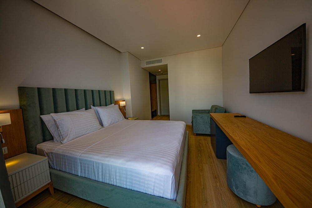 El Primero Hotel 18/45