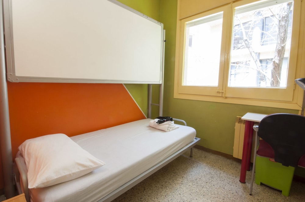 Albergue Studio 5/26