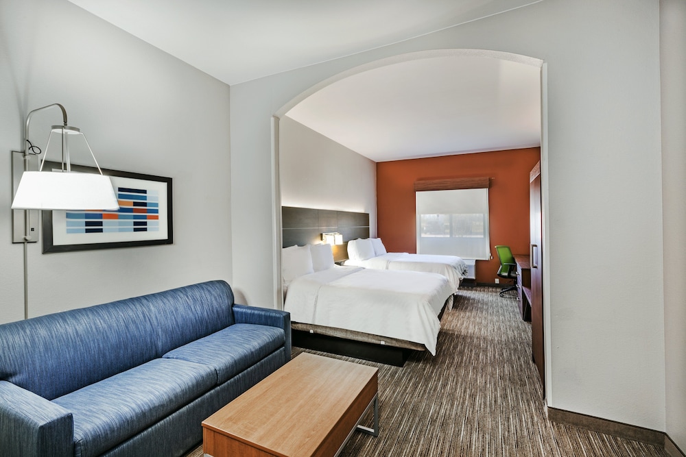 Holiday Inn Express Hotel And Suites Pryor 18/53