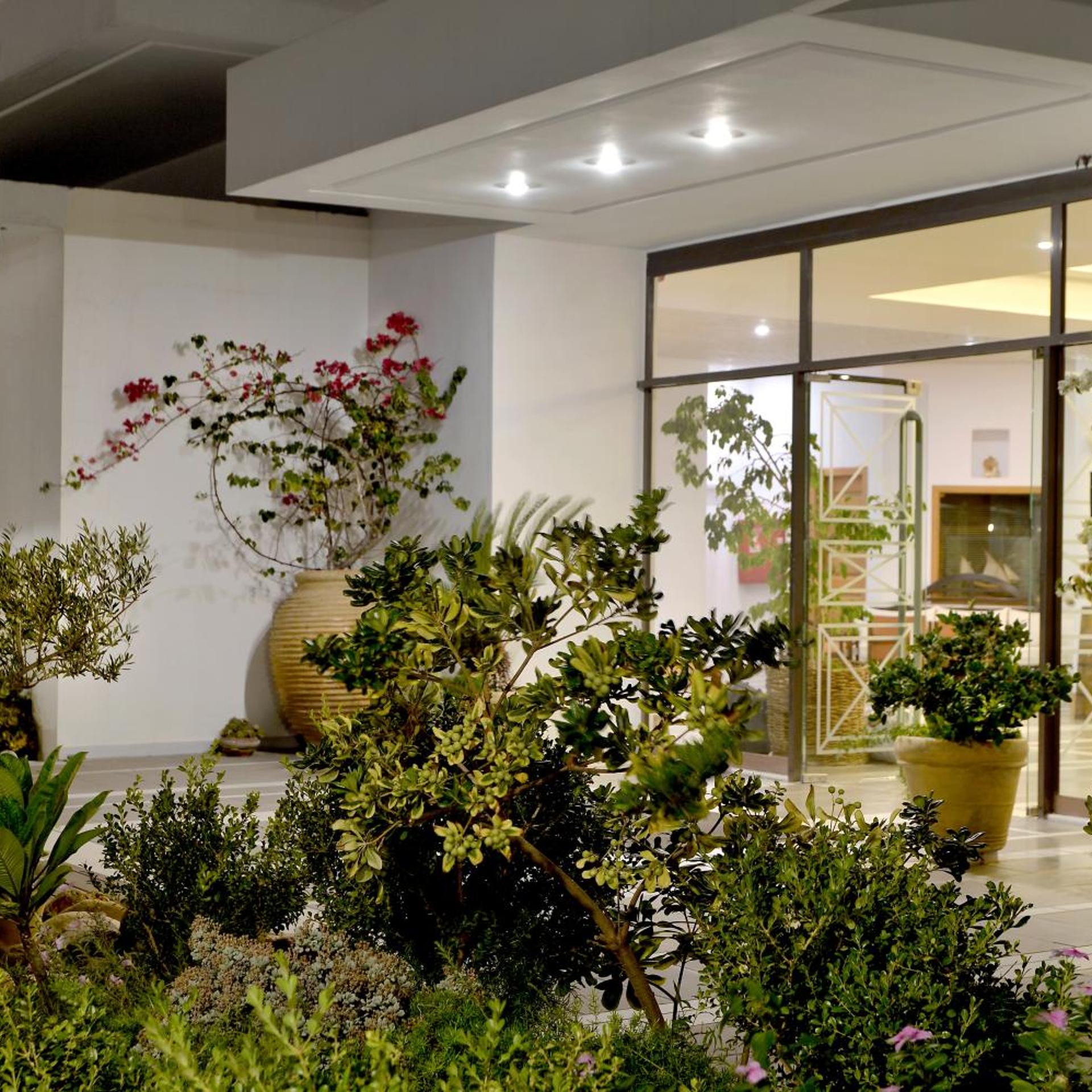 LIMIRA MARE HOTEL 52/53
