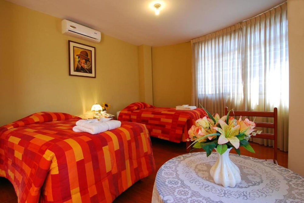 Hotel Alegria Nasca 8/21