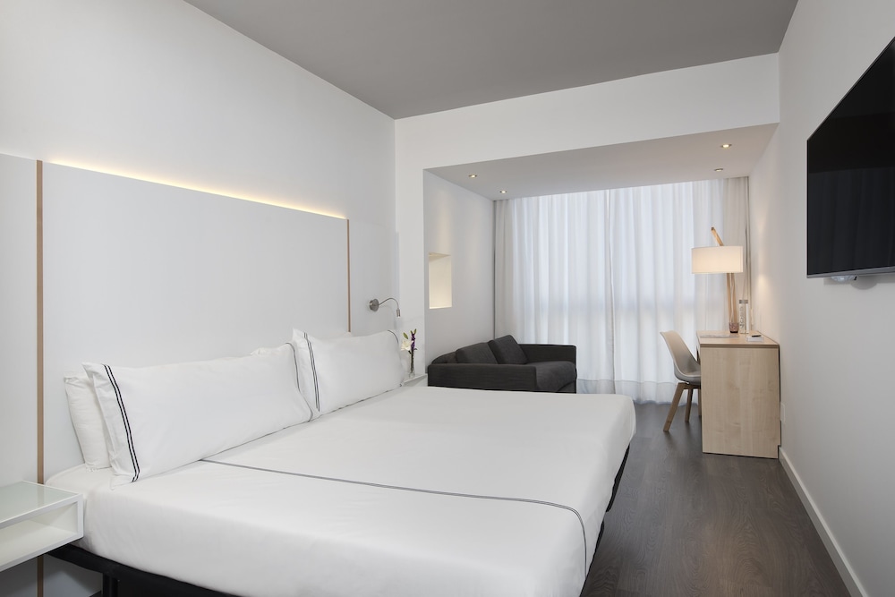 Town House, 2 Queen Beds