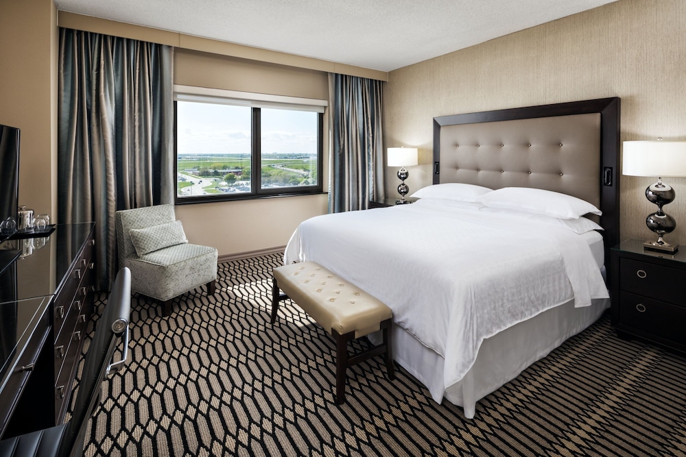 Sheraton Chicago O Hare Airport Hotel 24/73