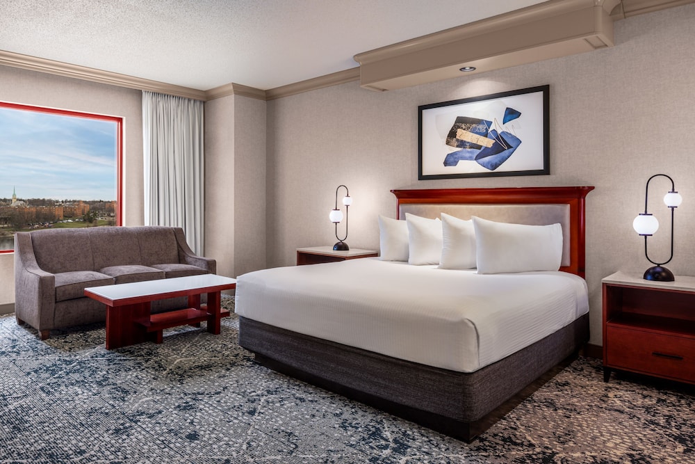 Premium, King Bed, River View