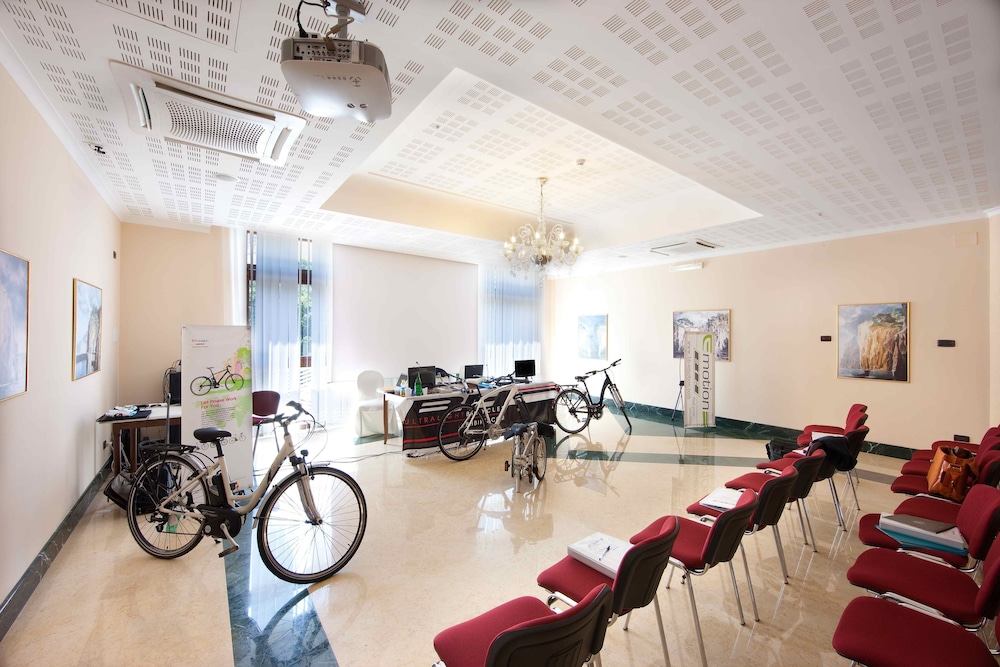 Ulisse Deluxe Hostel 28/42